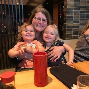 Meet your Posher, Karla